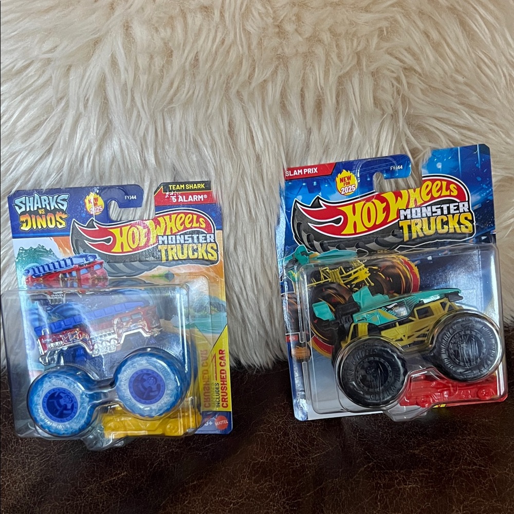 Hot Wheels Monster Trucks - 5 Alarm & Slam Prix
